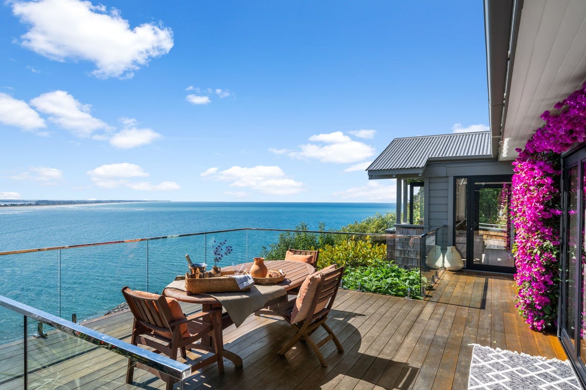 9 Scarborough Road, Scarborough, Christchurch - Carousel 1
