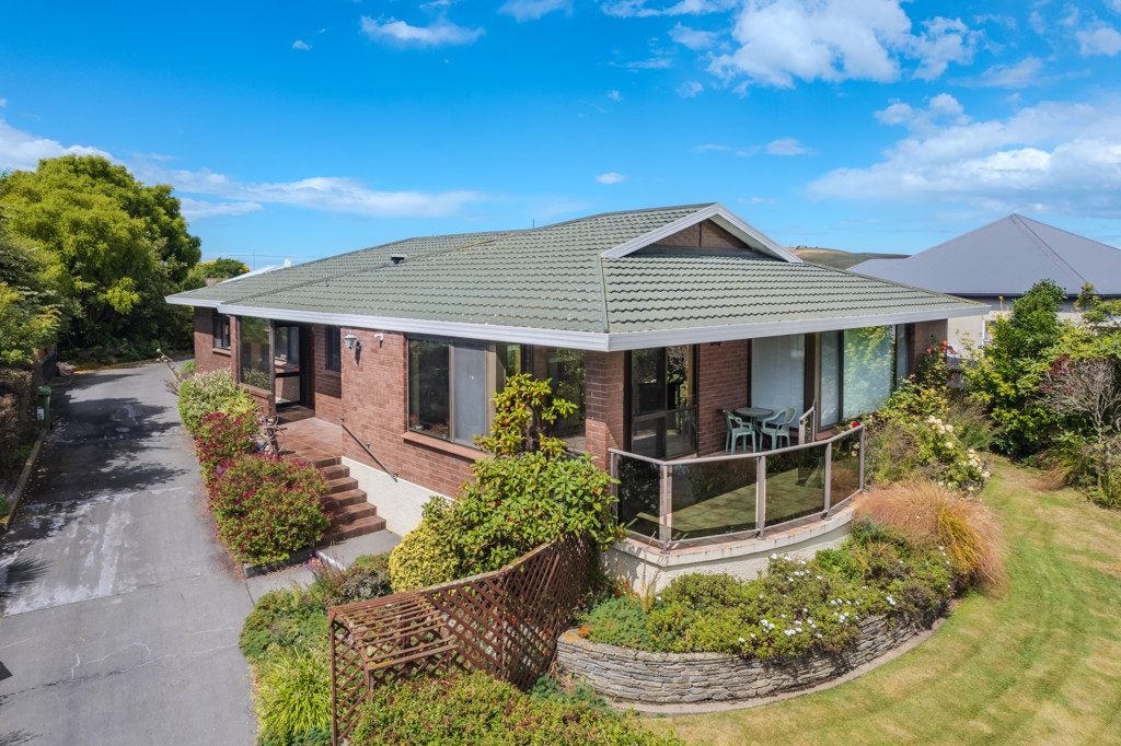 11 Mersey Street, South Hill, Oamaru - Carousel 1