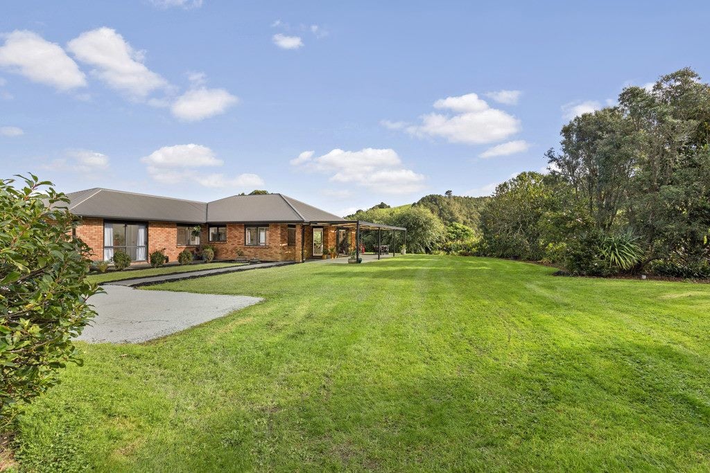 42 Roydon Drive, Whangarei - Carousel 2