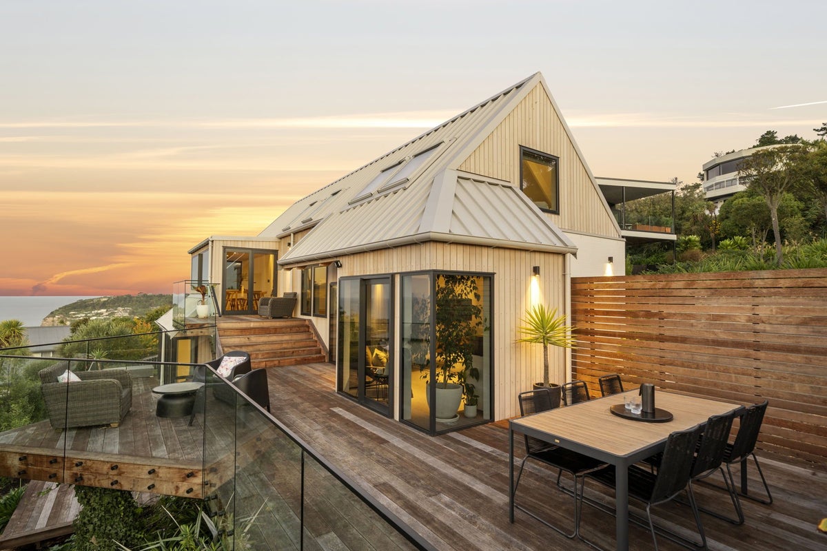 16 Panorama Road, Clifton, Christchurch - Carousel 1