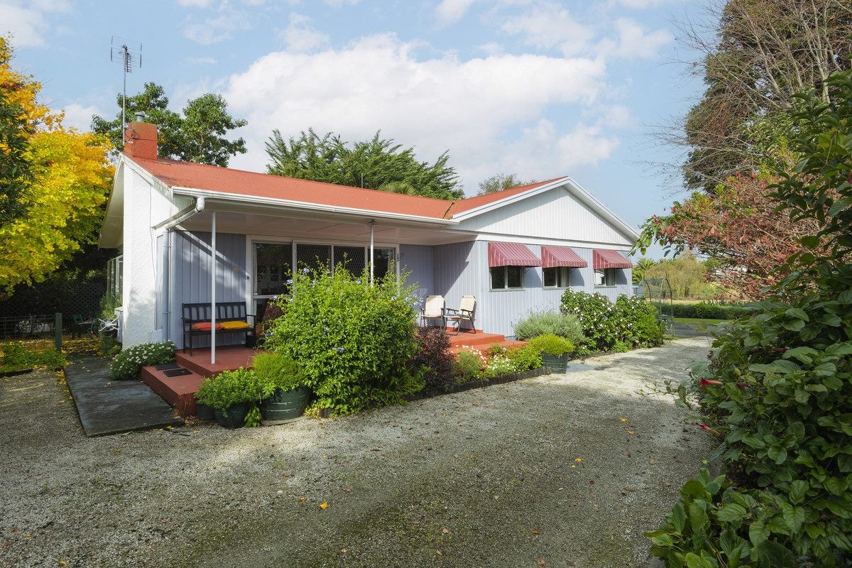 38 Oak Street, Mangapapa, Gisborne - Carousel 1