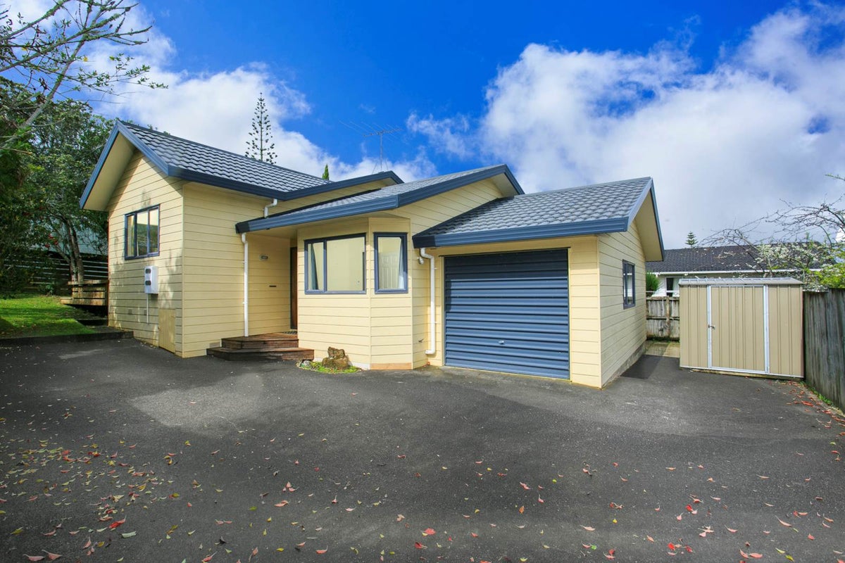 2/15 Juniper Road, Sunnynook, Auckland - Carousel 18