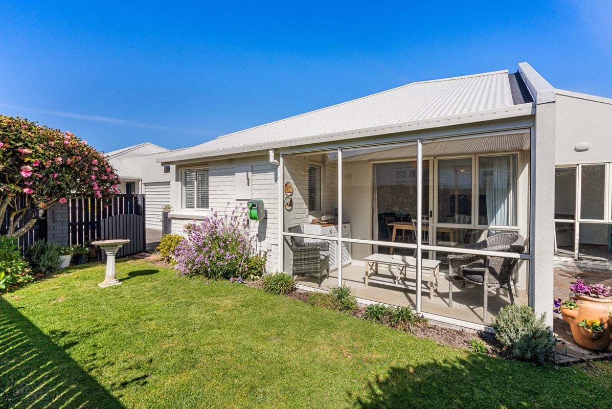 2/32 Rose Street, Somerfield, Christchurch - Carousel 1
