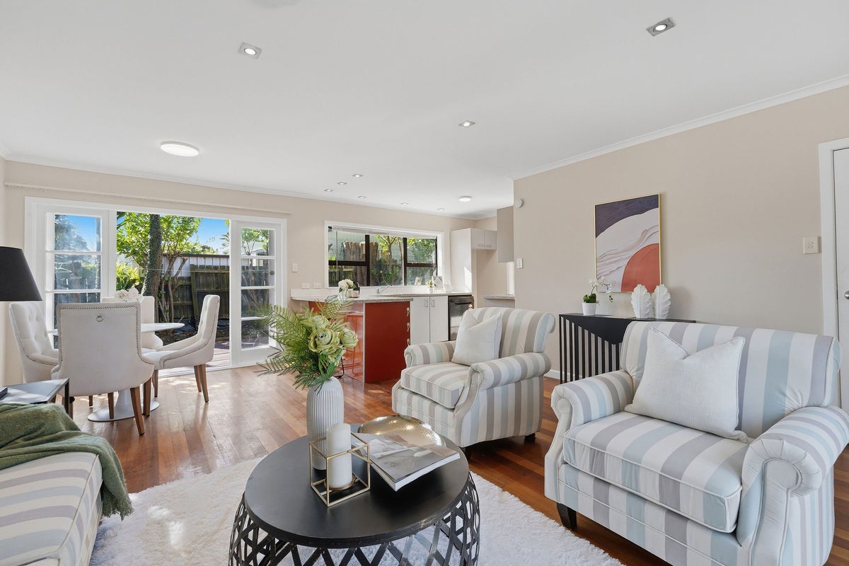 76 Gardner Avenue, New Lynn, Waitakere City - Carousel 2