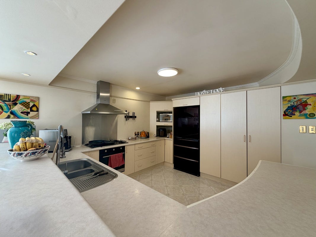 34 Hythe Terrace, Mairangi Bay, Auckland - Carousel 2