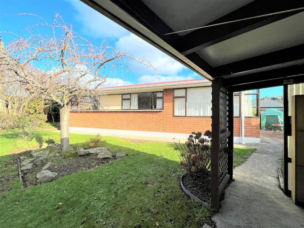 15A Baker Street, Caversham, Dunedin - Carousel 1