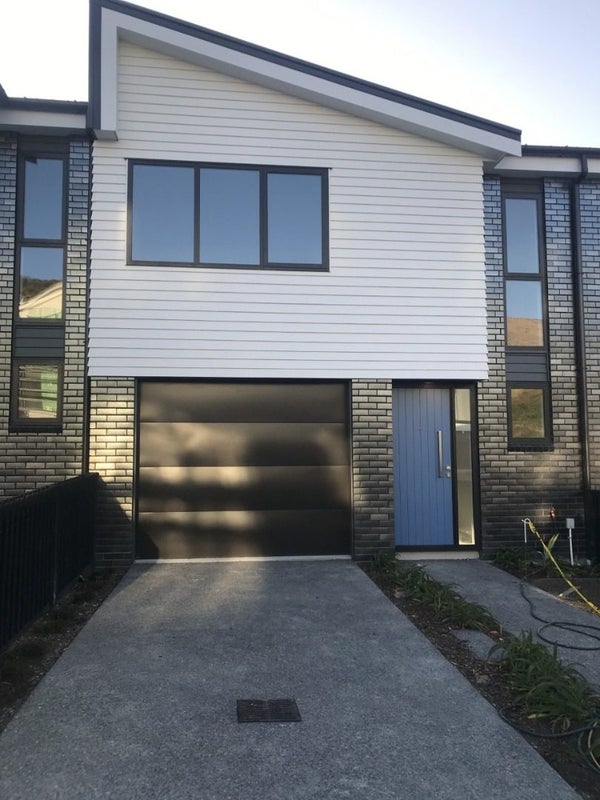 28 Holystone Road, Whitby, Porirua - Carousel 19