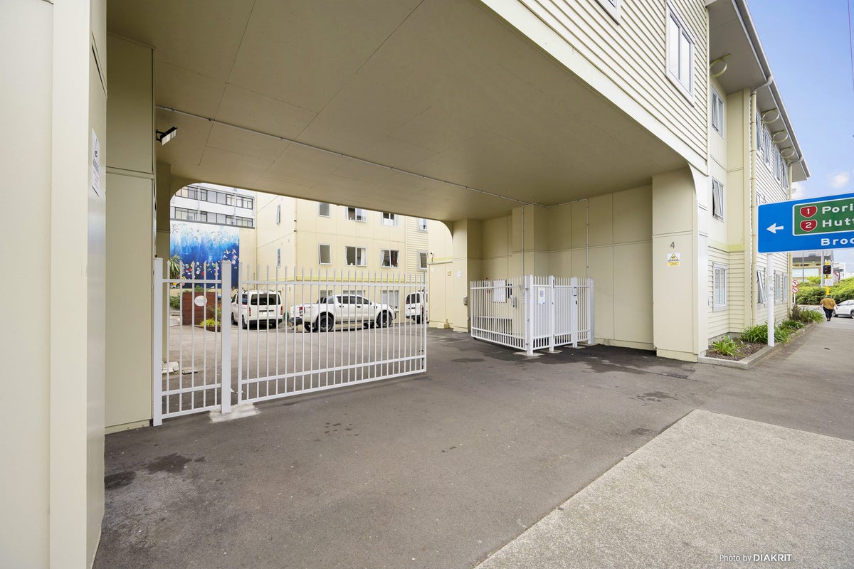 12/4 Sussex Street, Mount Cook, Wellington - Carousel 9
