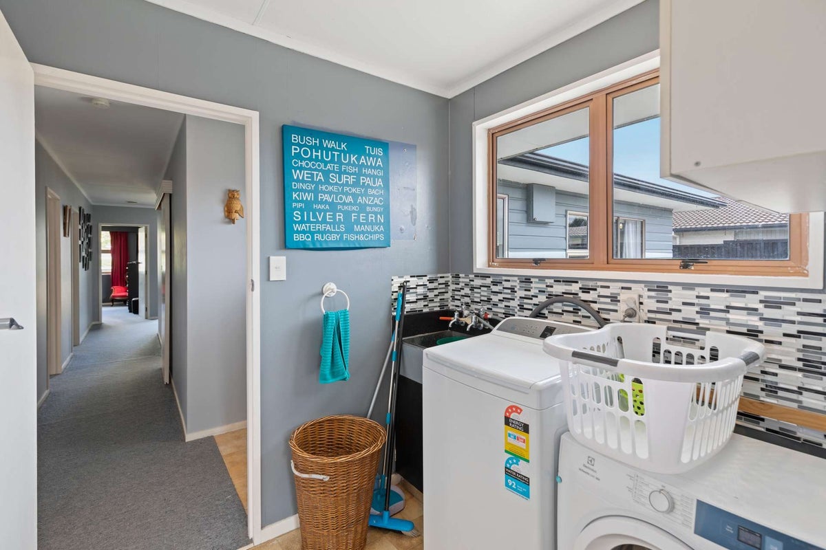 30 John F Kennedy Drive, Milson, Palmerston North - Carousel 20