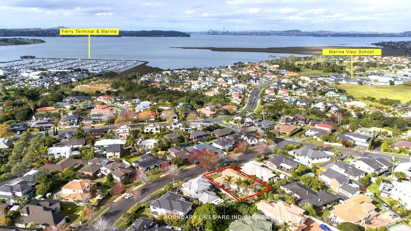 33 Whiting Grove, West Harbour, Auckland - Carousel 1