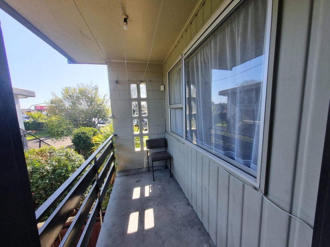 6/1105 Victoria Street, Whitiora, Hamilton - Carousel 6