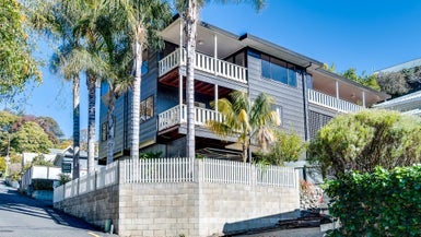 17 Goldsmith Road, Hospital Hill, Napier - Carousel 1