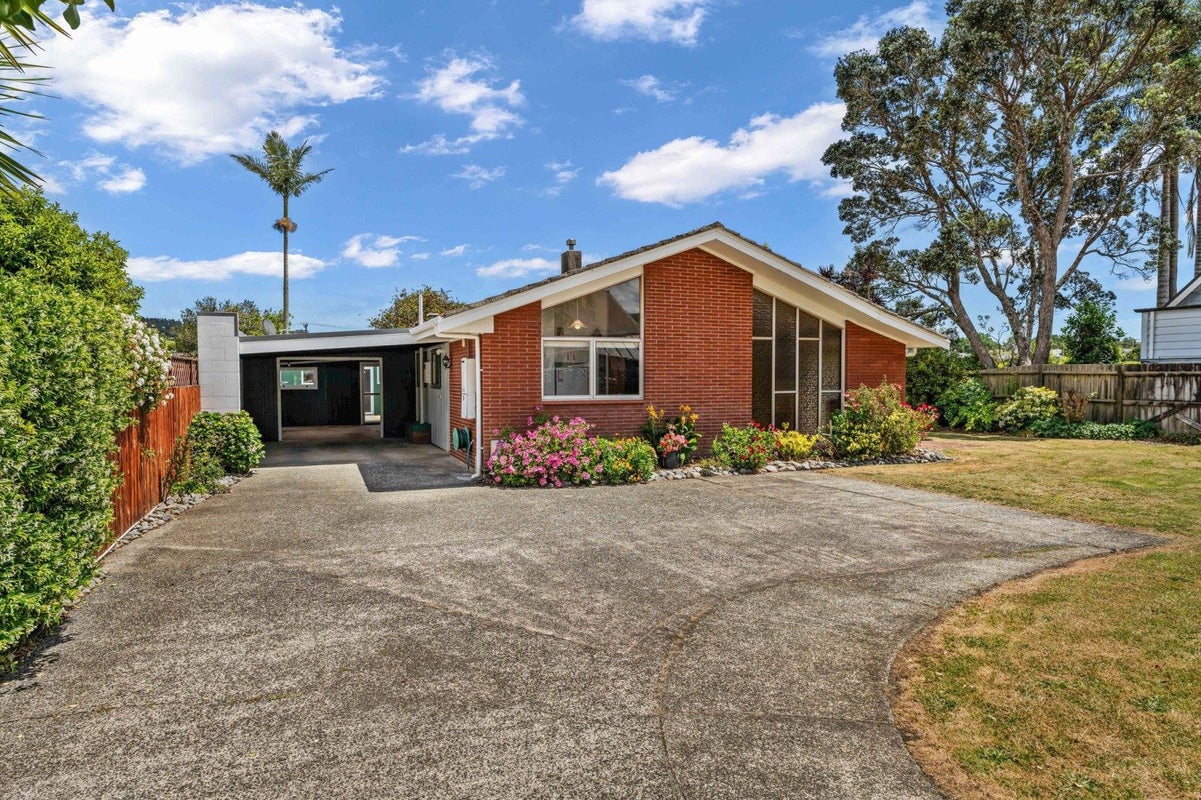 25 Mains Avenue, Kensington, Whangarei - Carousel 1