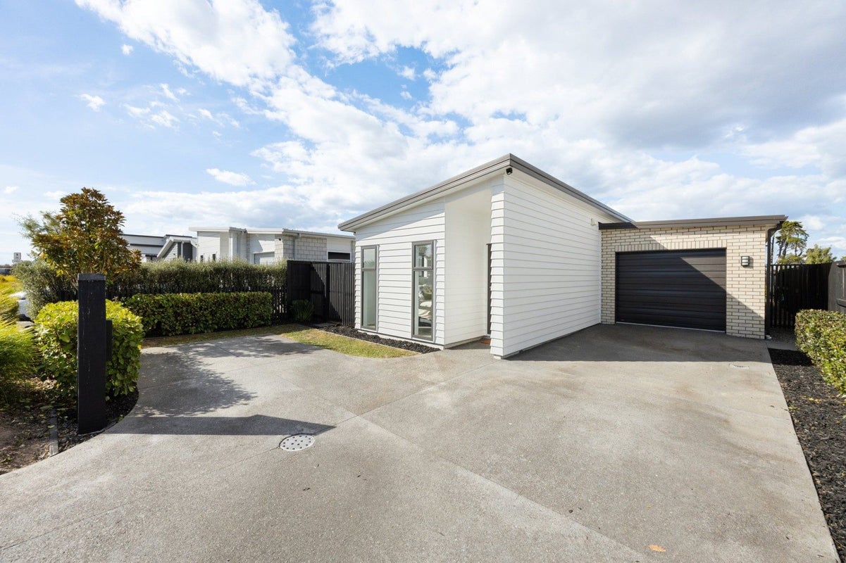 522 Webb Drive, Chartwell, Hamilton - Carousel 1