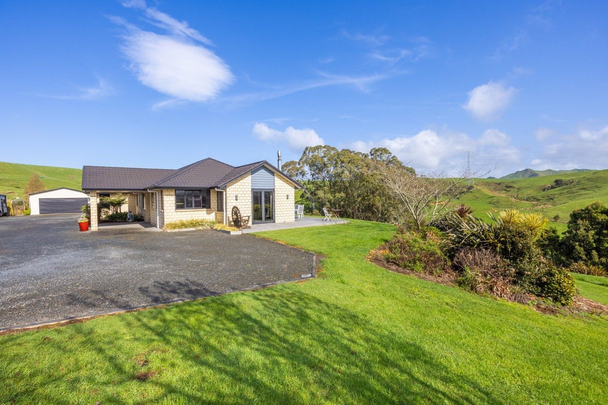 32 Duval Way, Whatawhata - Carousel 50