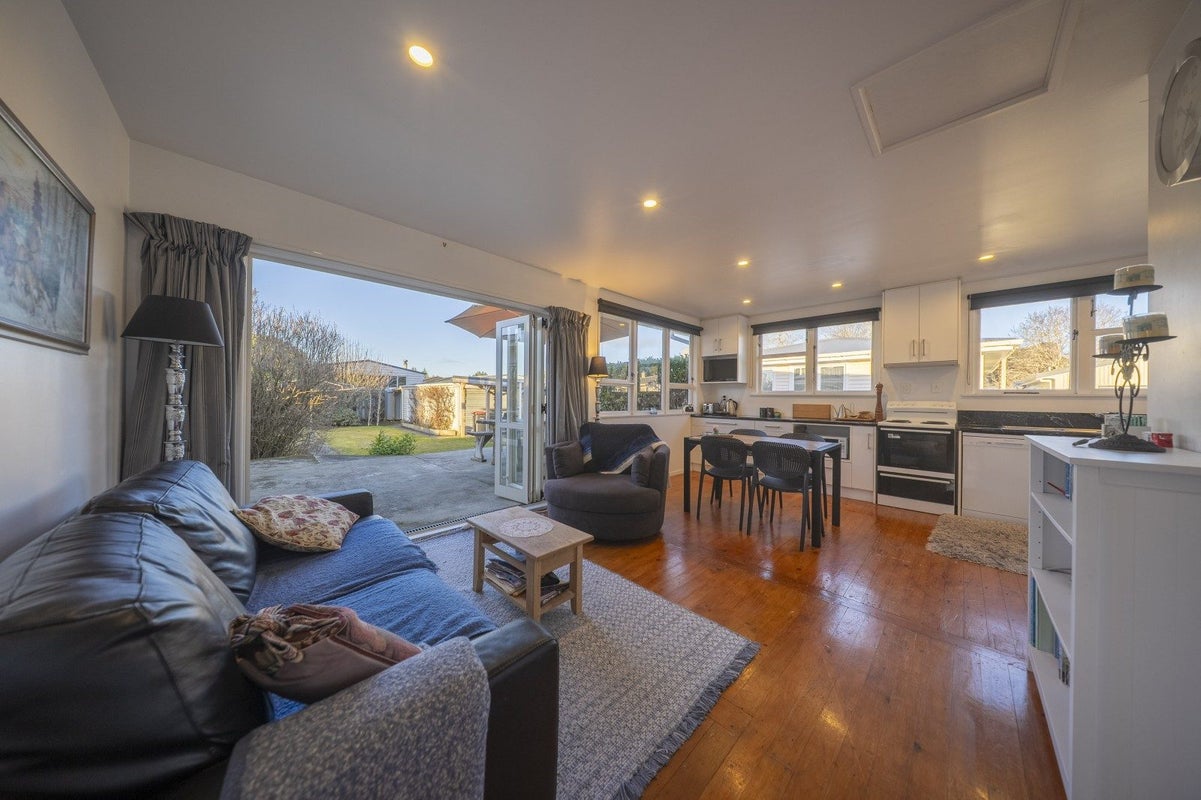 27 Excelsior Place, Manapouri, Manapouri - Carousel 1
