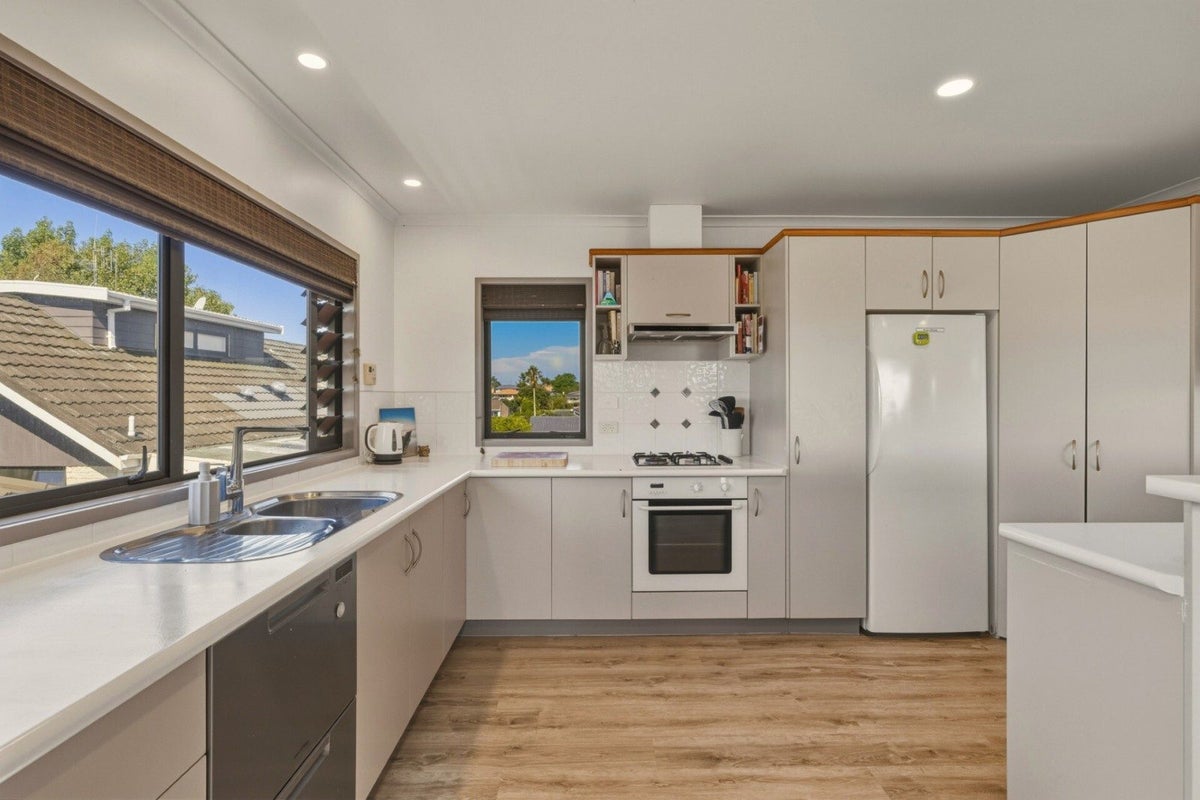 1A Weka Street, Matua, Tauranga - Carousel 2