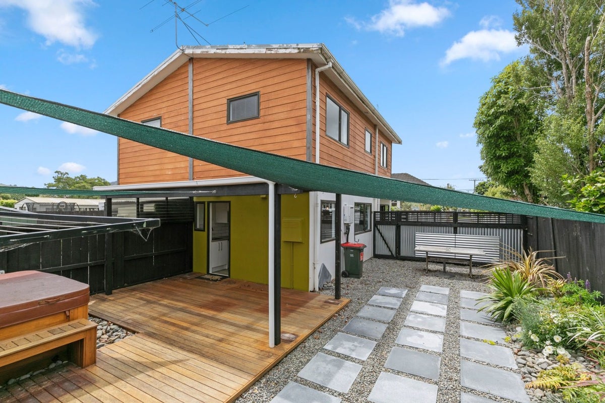 20B Mchardie Street, Trentham, Upper Hutt - Carousel 1