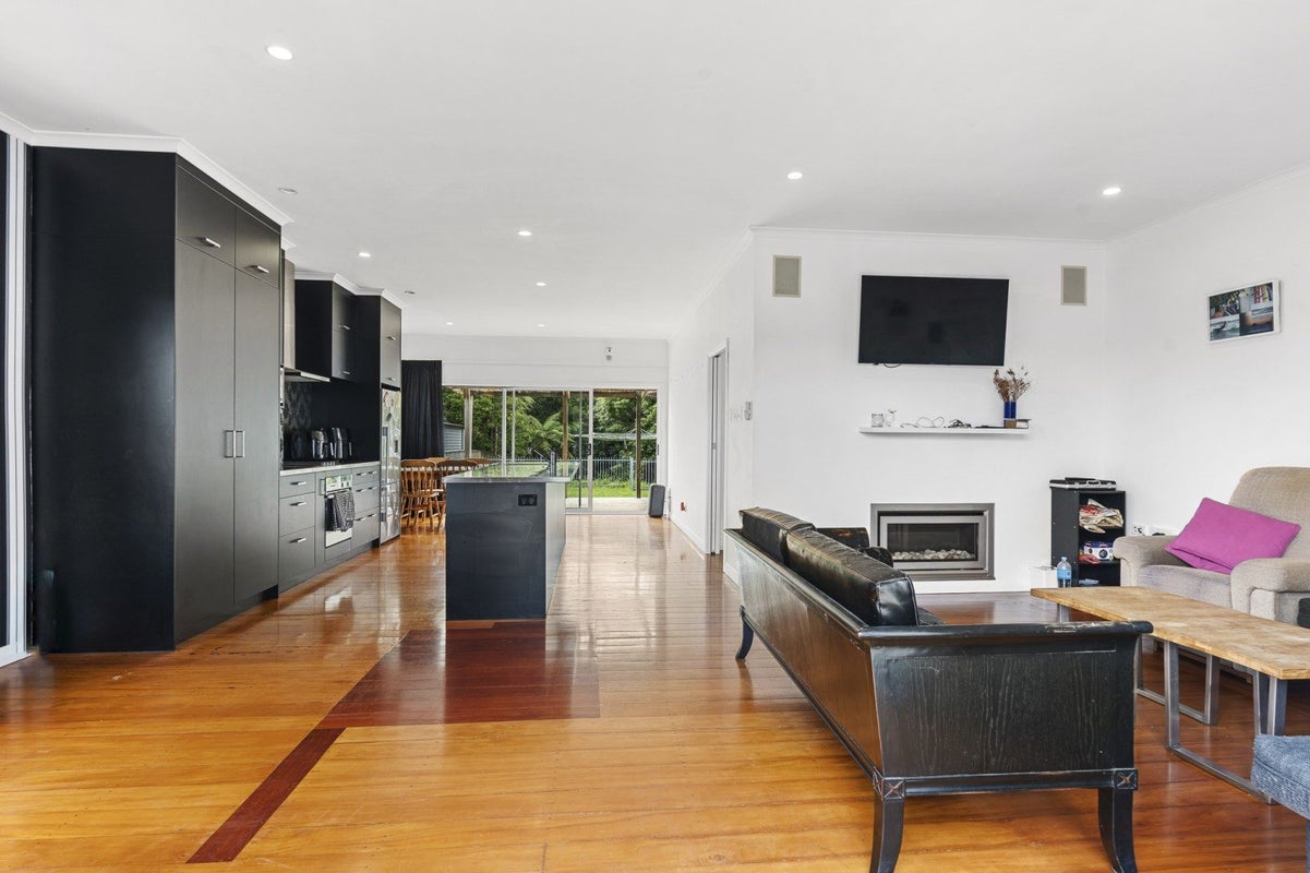 37 Somerset Street, Brooklands, New Plymouth - Carousel 2