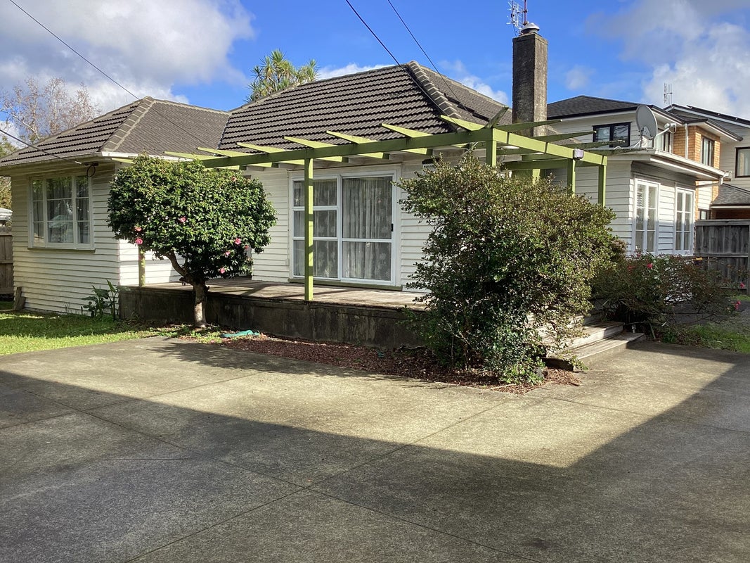 63 Matipo Road, Te Atatu Peninsula, Auckland - Carousel 1