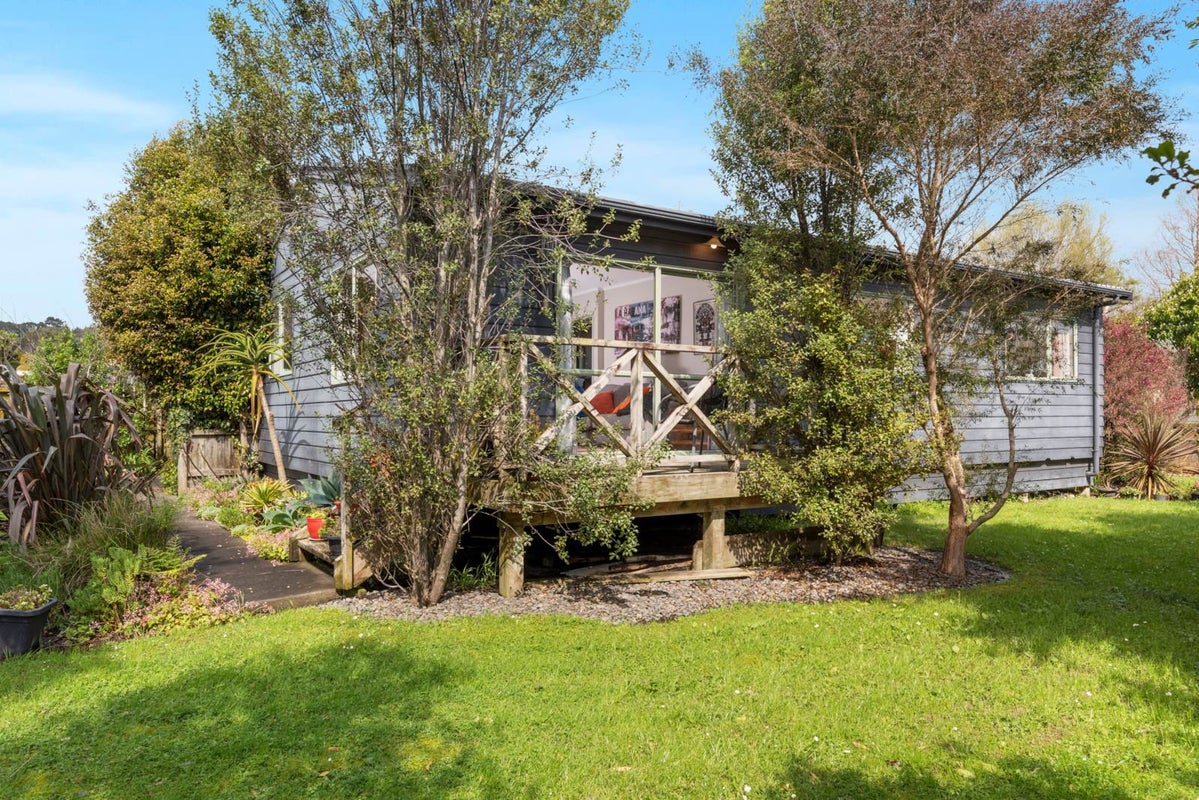 1/135 Awaroa Road, Helensville, Auckland - Carousel 19