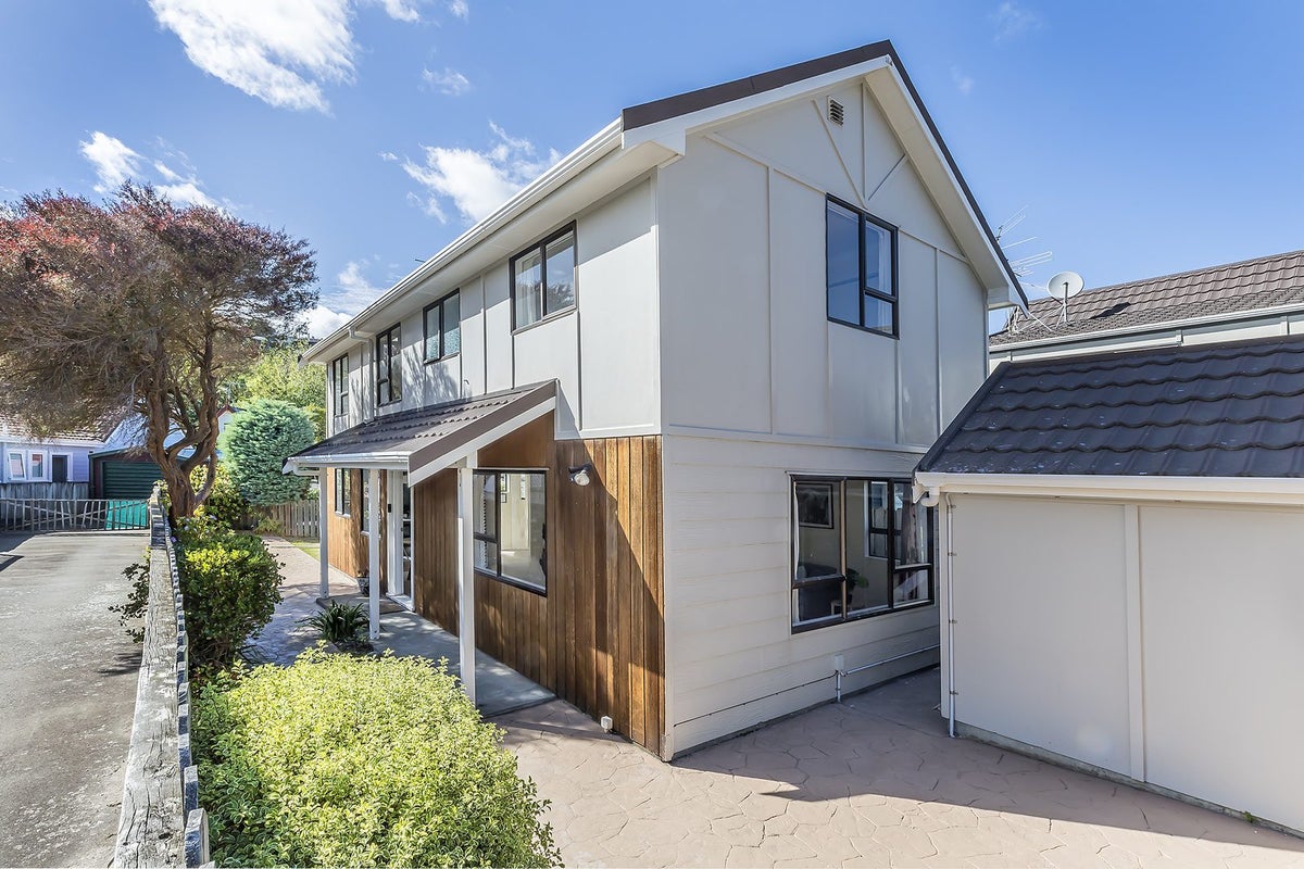 90 Weka Street, Miramar, Wellington - Carousel 1