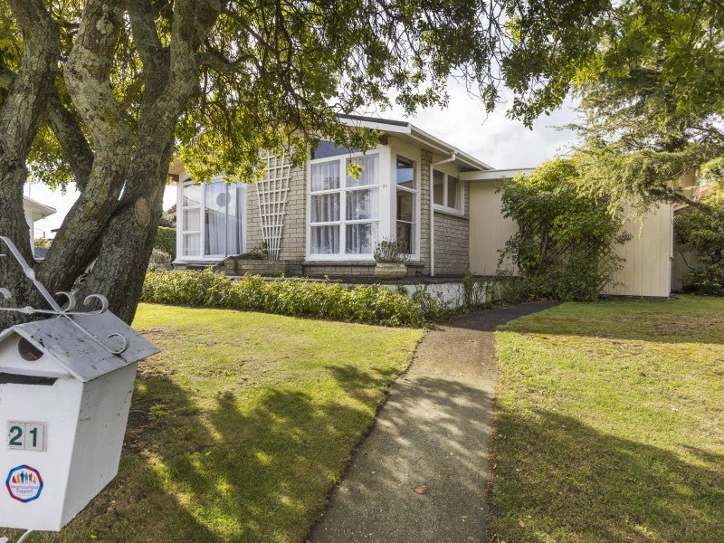 21 Apollo Parade, Milson, Palmerston North - Carousel 18