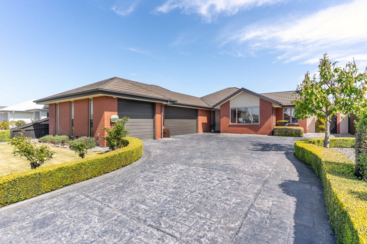 8 Okuku Place, Hei Hei, Christchurch - Carousel 1