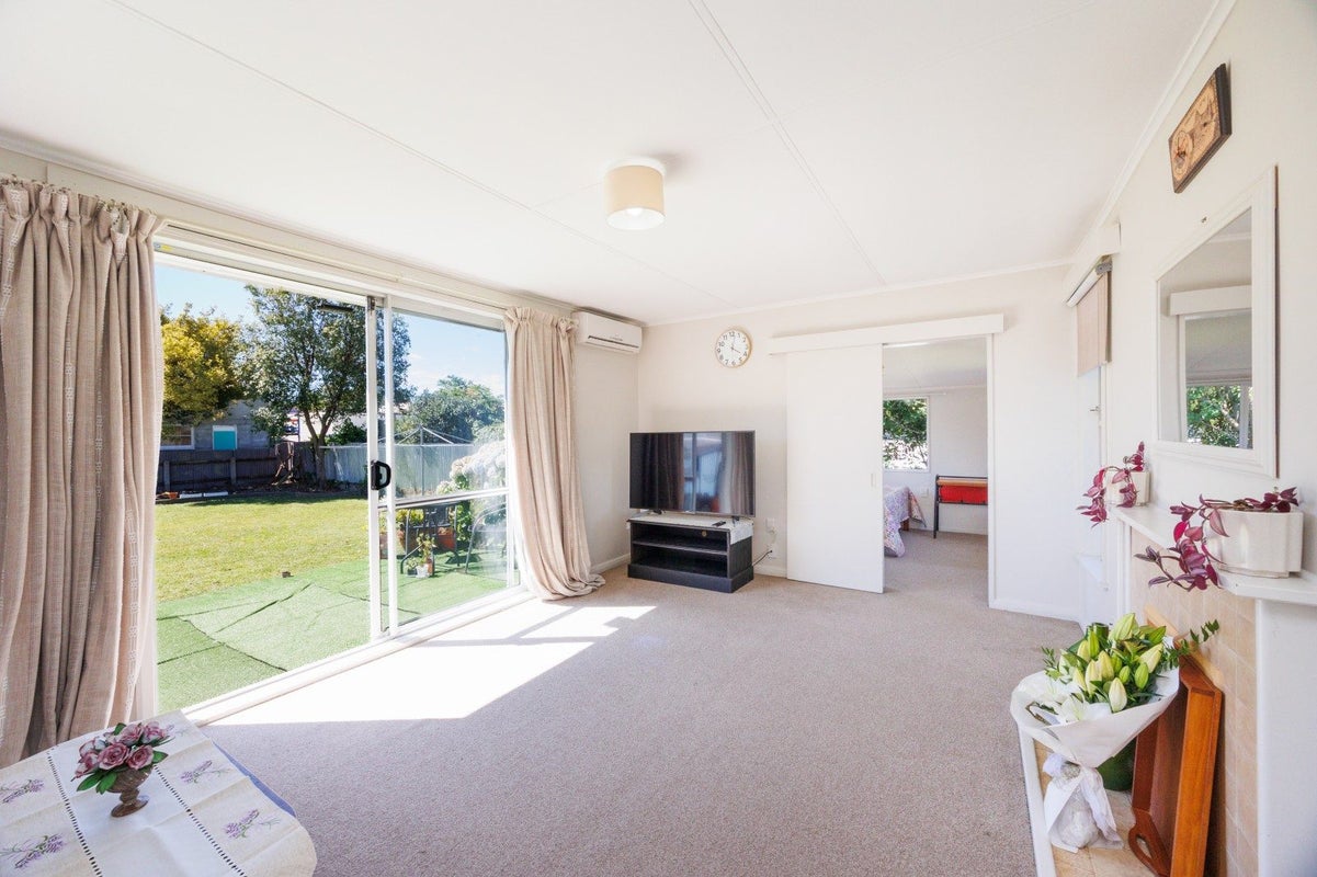 125 Limbrick Street, Terrace End, Palmerston North - Carousel 2