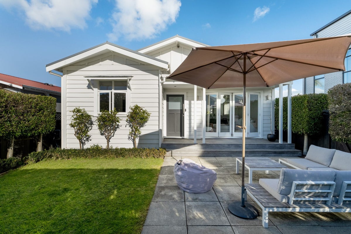 260 Meola Rd, Point Chevalier, Auckland City, Auckland - Carousel 2