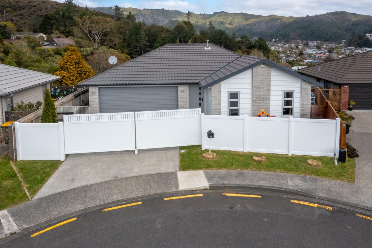 40 Speldhurst Grove, Stokes Valley, Lower Hutt - Carousel 30
