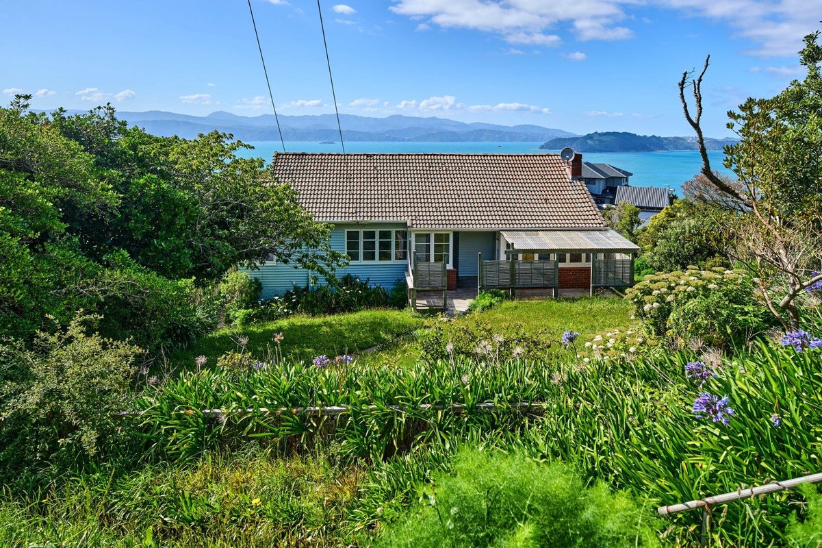 73 Homebush Road, Khandallah, Wellington - Carousel 2