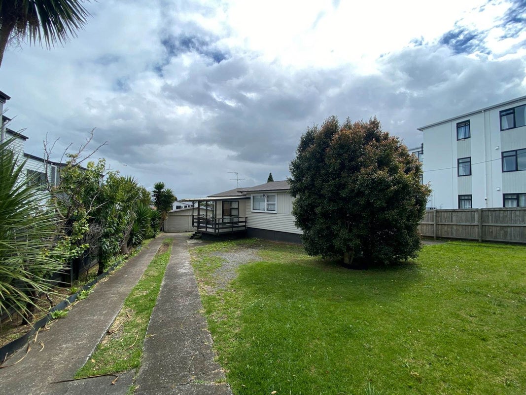 591 Massey Road, Mangere, Auckland - Carousel 11
