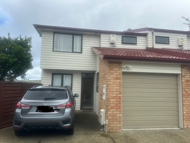 27/22 Northcross Drive, Oteha, Auckland - Carousel 1