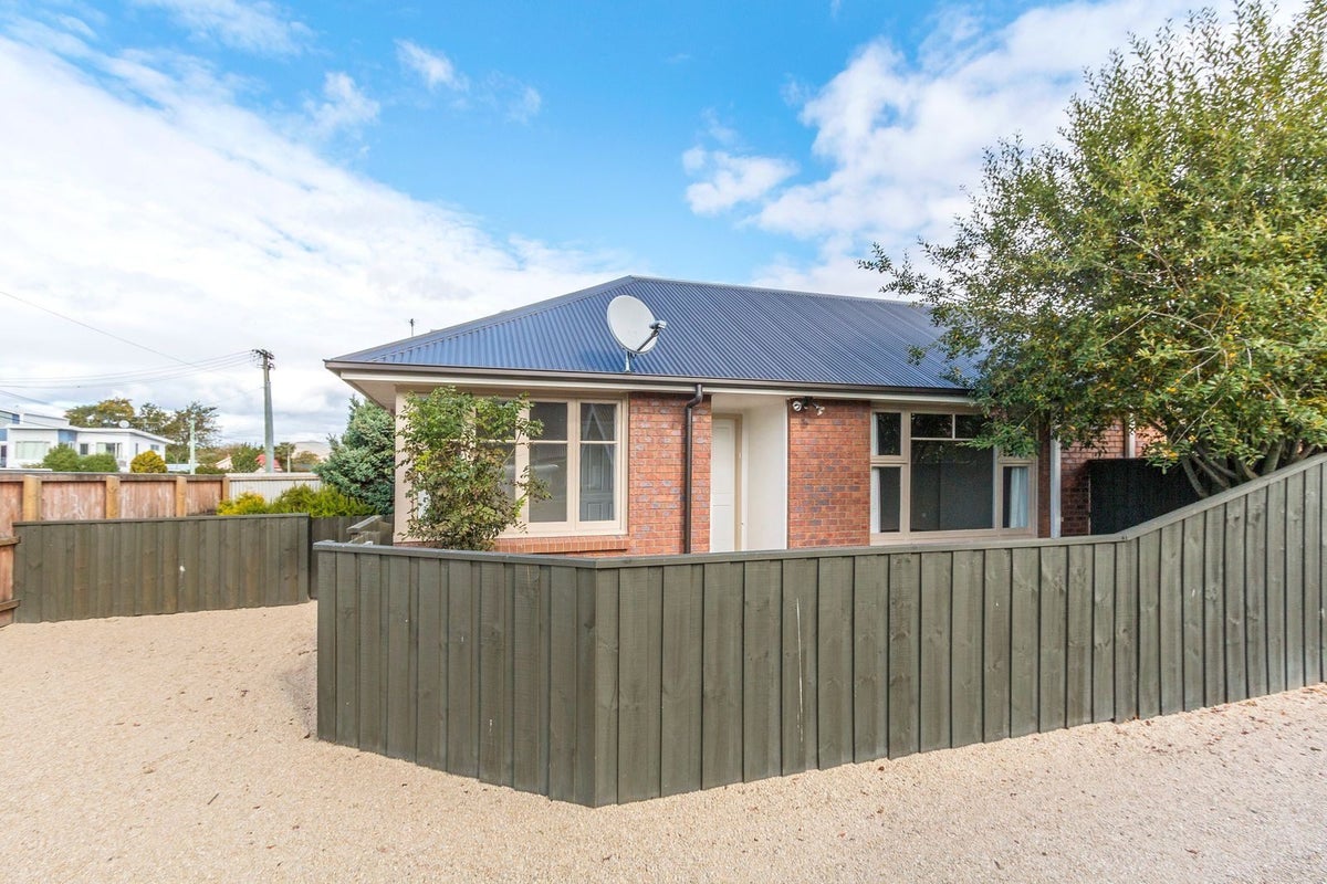 1/35 Packe Street, Edgeware, Christchurch - Carousel 2