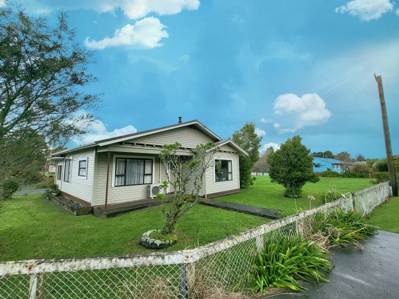 2 Golf Links Road, Kaiata, Greymouth - Carousel 1