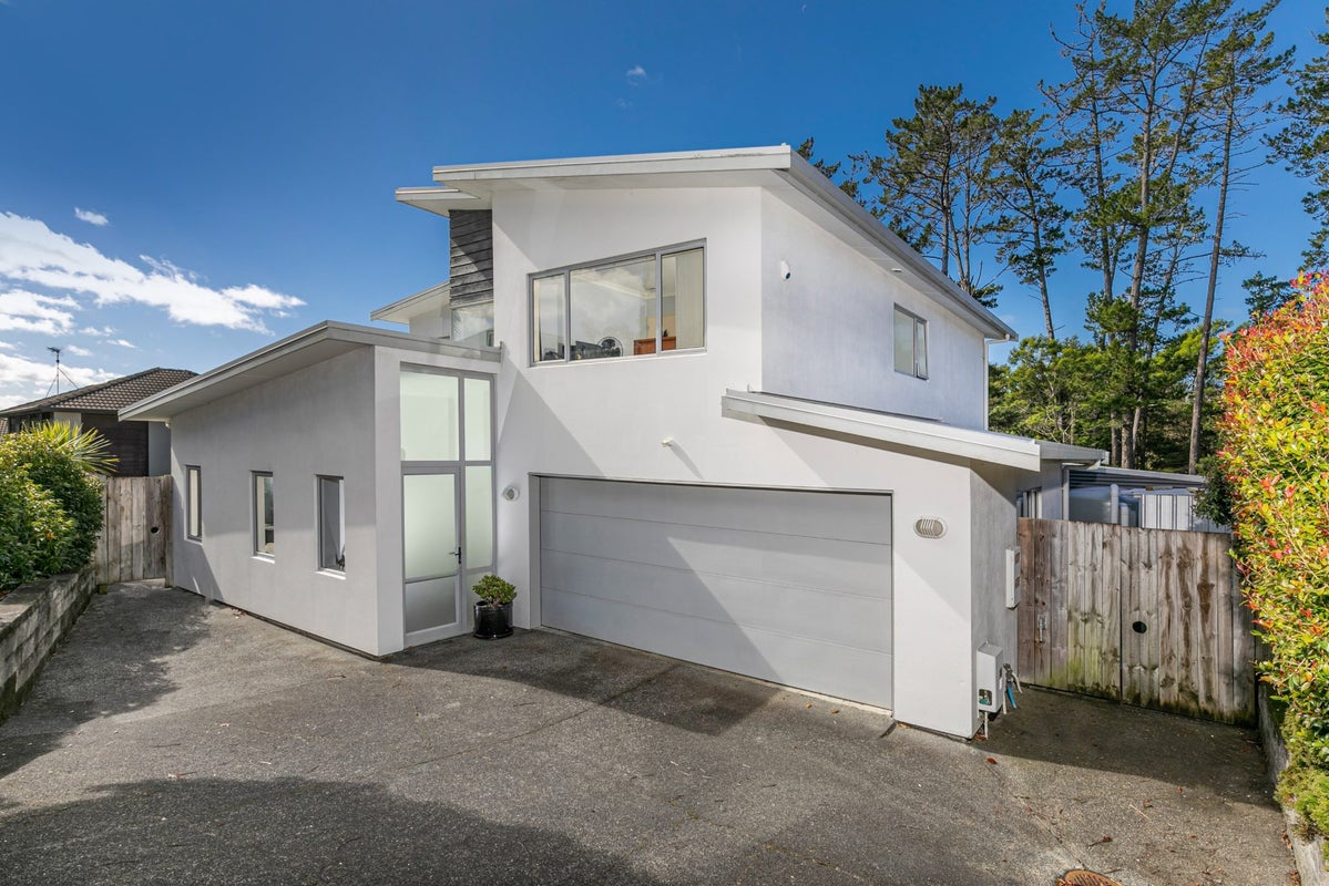 22 Durbin Court, Greenhithe, Auckland - Carousel 1
