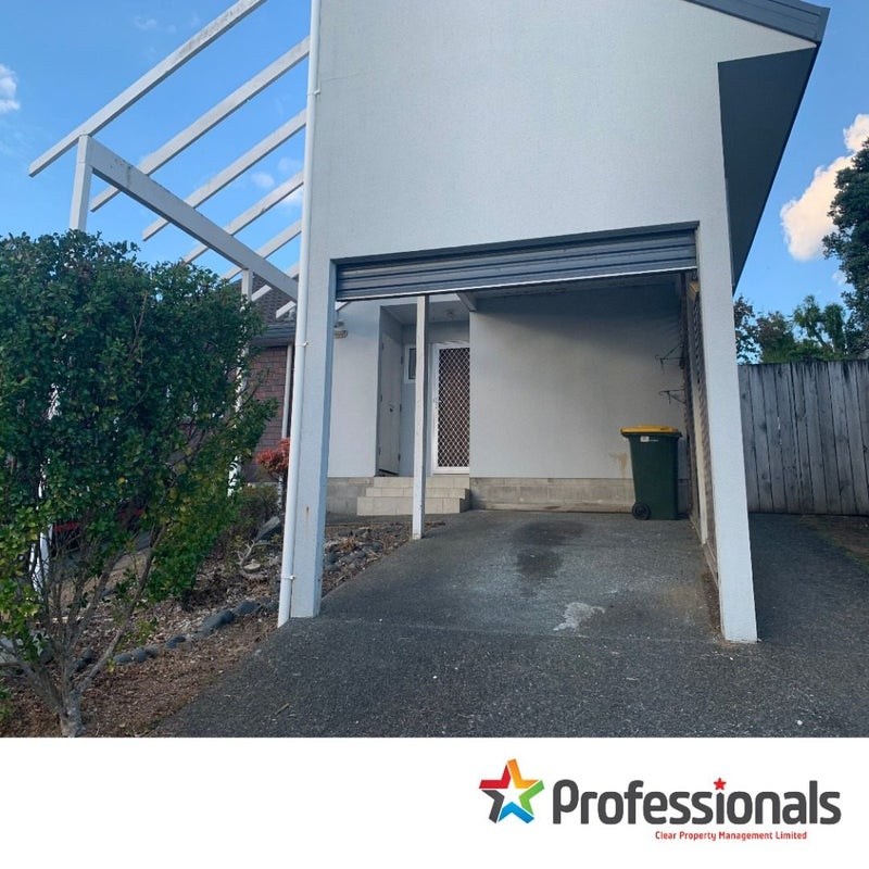 21 Central Park Drive, Te Atatu South, Auckland - Carousel 1