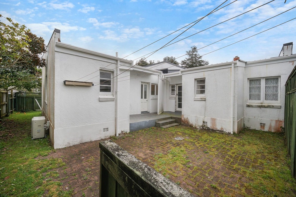 4 Wellgarth Street, Sandringham, Auckland - Carousel 9