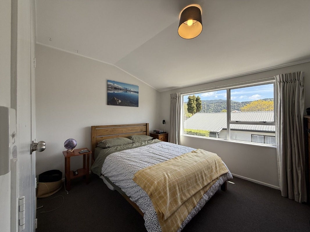 10/21 ISLINGTON ST, Trentham, UPPER HUTT - Carousel 2