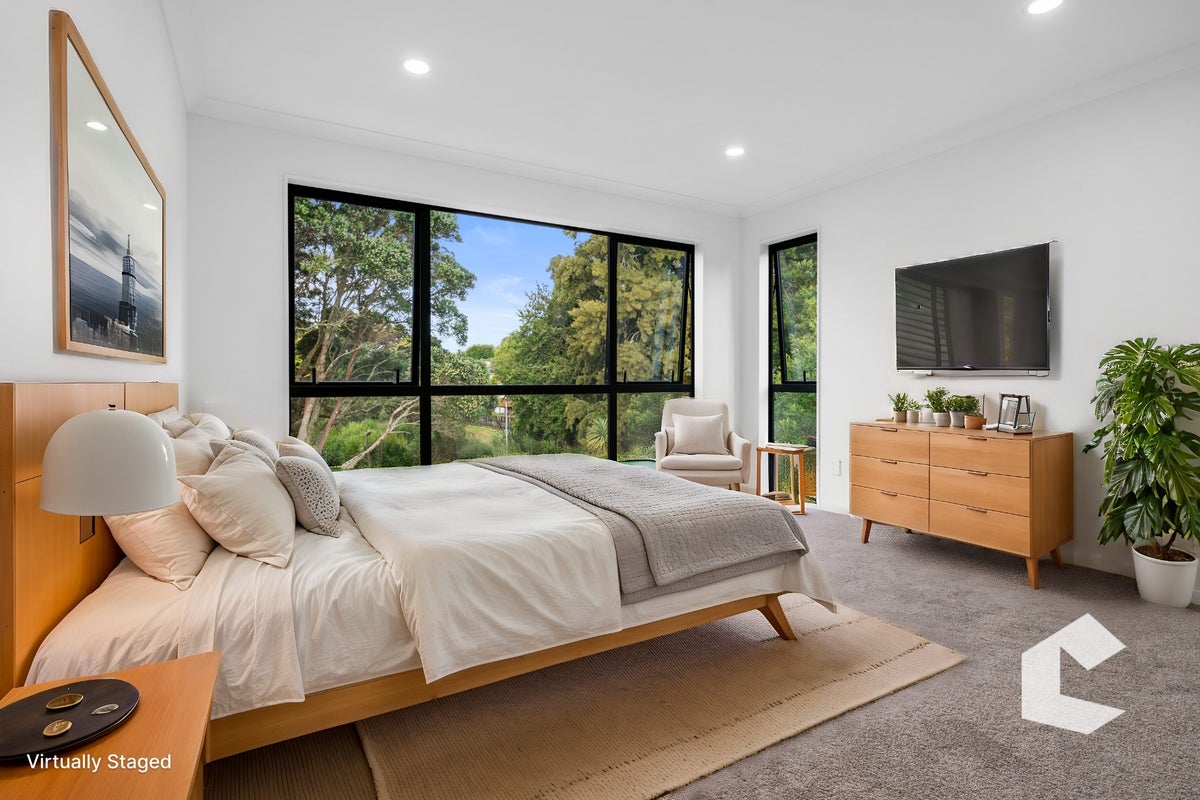 24C Scarlock Avenue, Browns Bay, Auckland - Carousel 1