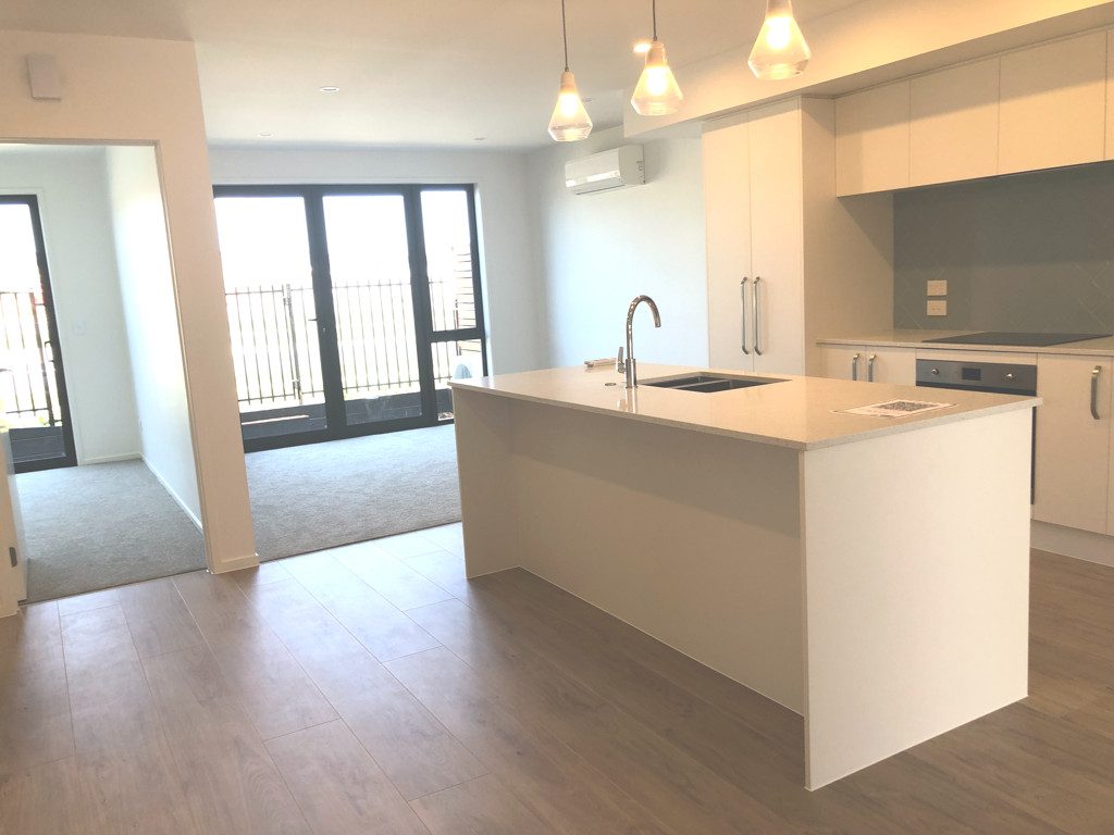 1/8 Unga Place, Beachlands, Auckland - Carousel 1
