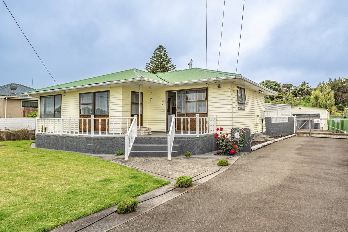 76 Cornfoot Street, Castlecliff, Whanganui - Carousel 1