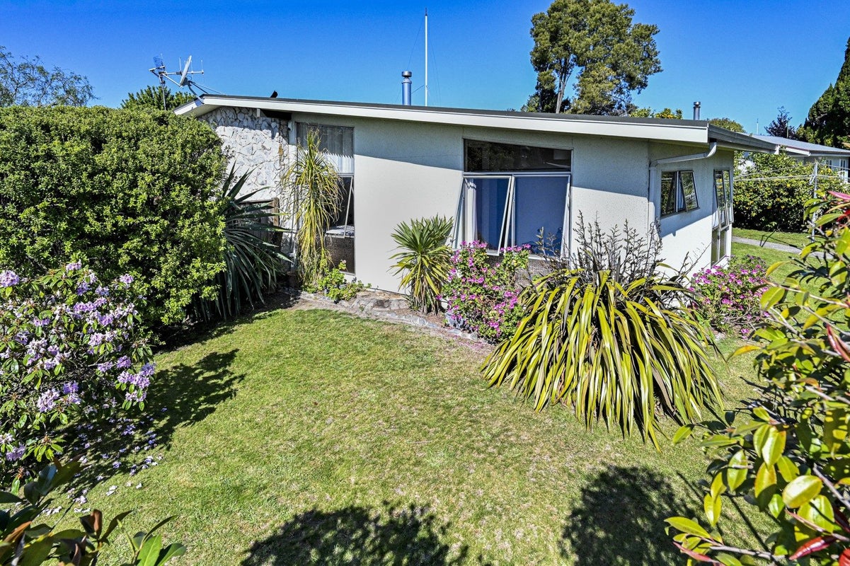 7 Ayr Street, Flaxmere, Hastings - Carousel 1
