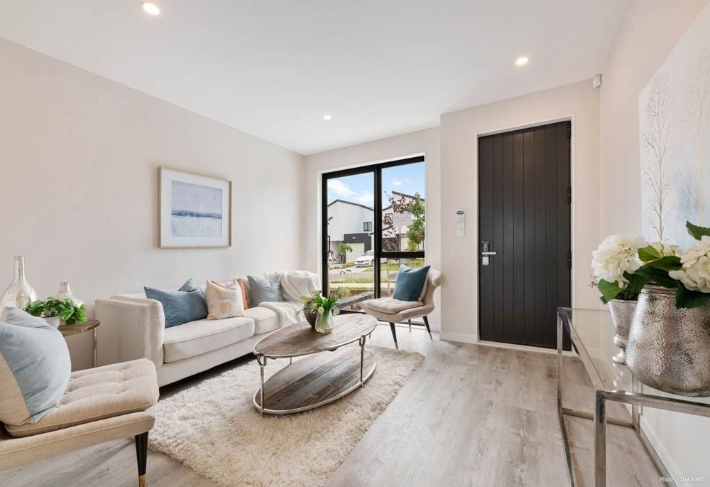 10 Pohewa Road, Silverdale, Silverdale - Carousel 2