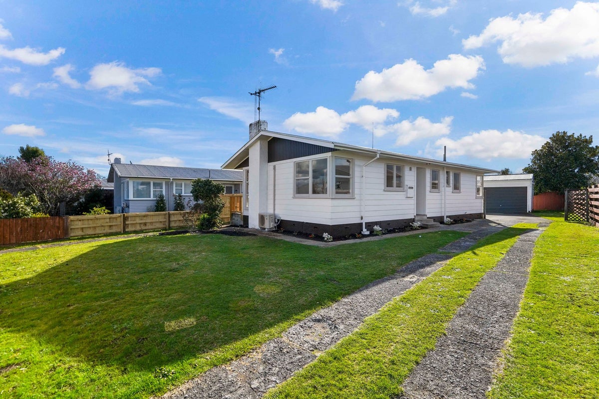 5 Katherine Place, Melville, Hamilton - Carousel 1