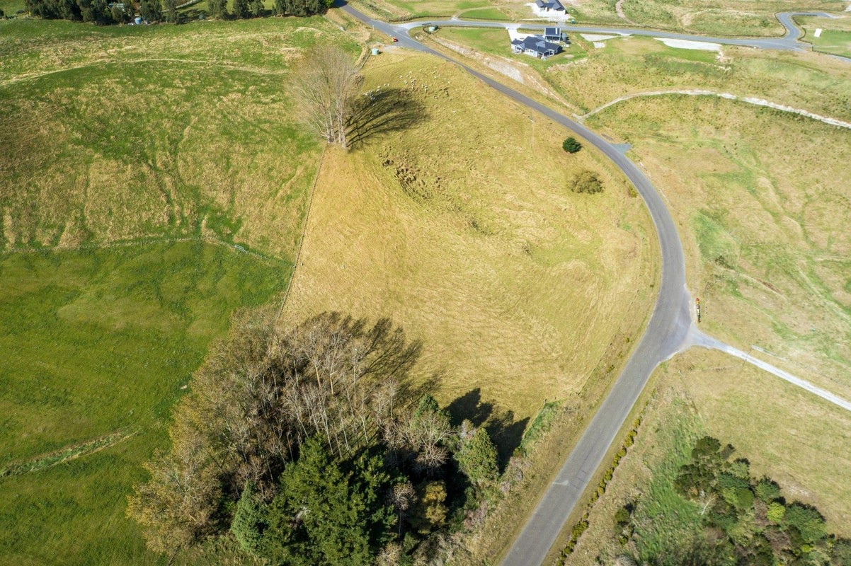 37 King Road, Kinloch, Taupo - Carousel 22