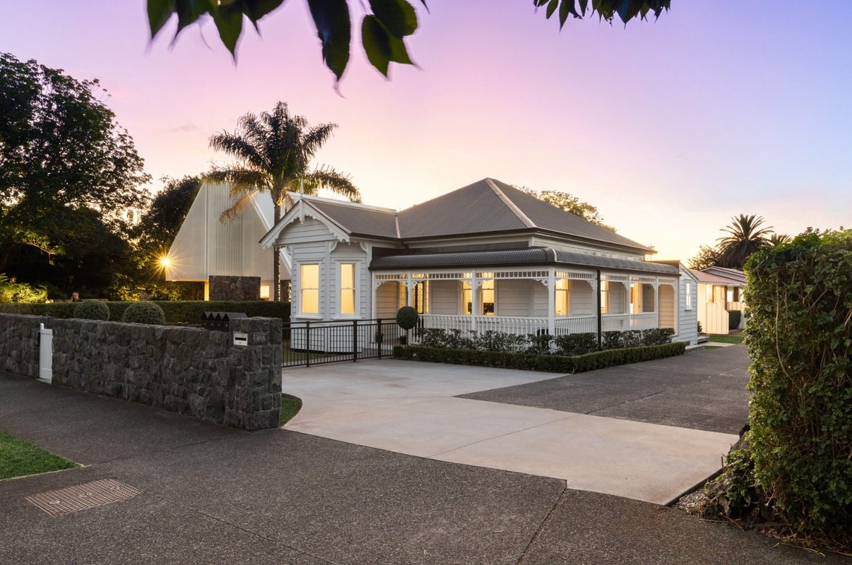 9 Hedley Road, Wesley, Auckland - Carousel 1