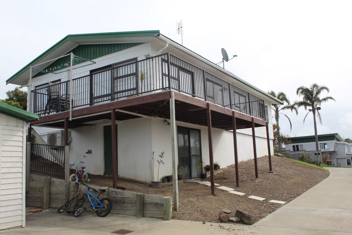 35 Gledstane Road, Stanmore Bay, Whangaparaoa - Carousel 1