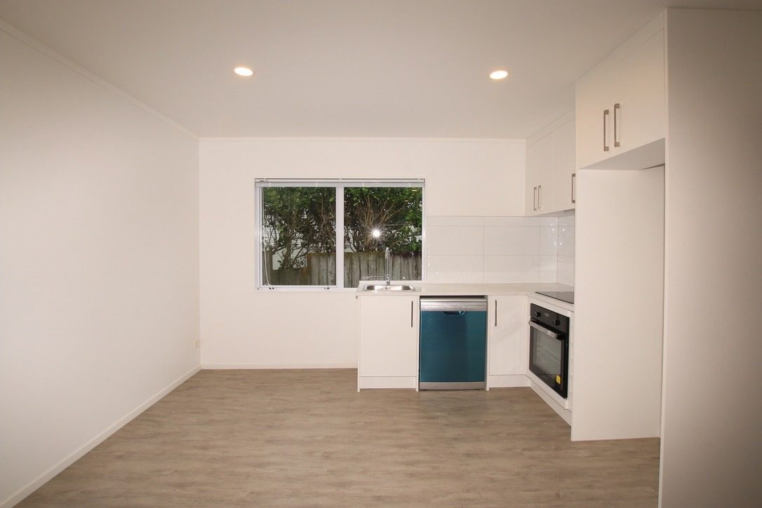 306 Sunset Road, Windsor Park, Auckland - Carousel 2